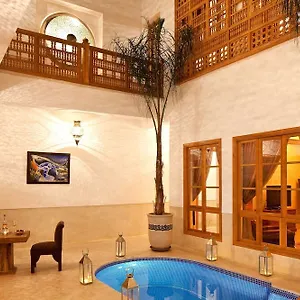 Pensión Kahena Lifestyle Concept